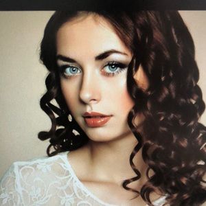 Meet your Posher, Ursula